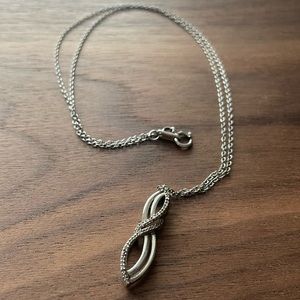 Sterling silver infinity pendant 18” chain